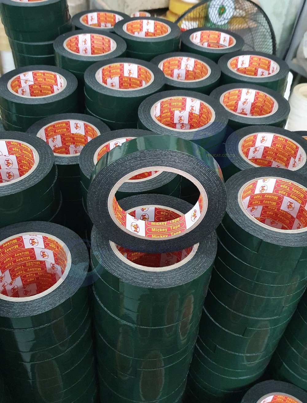Băng dính xốp xanh hai mặt dày 1mm - Công Ty TNHH Phú Cát