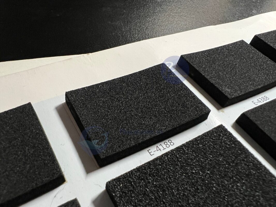 Tấm EPDM foam chịu nhiệt và chống lão hóa, phù hợp cho ứng dụng ngoài trời lâu dài.