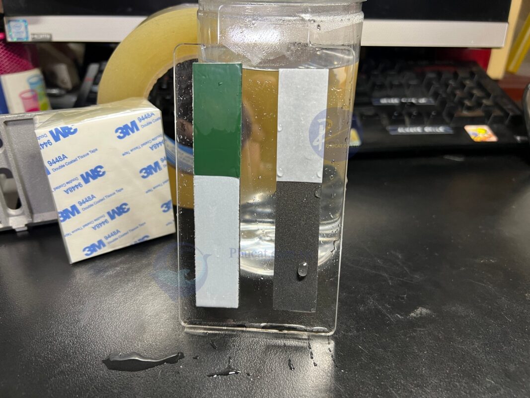 sau khi ngâm nước băng dính xốp 48 giờ băng d dính xốp keo acrylic gốc nước trắng hoàn toàn