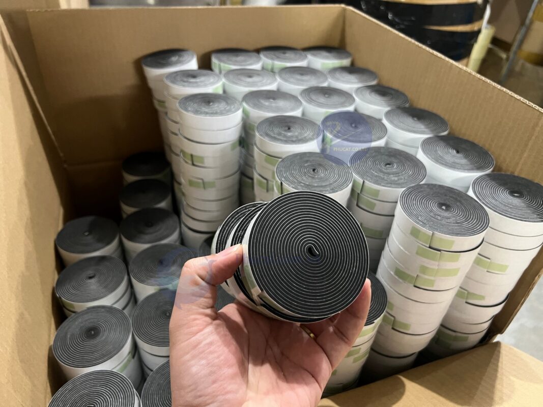 băng dính xốp chống nước 1 mặt dính