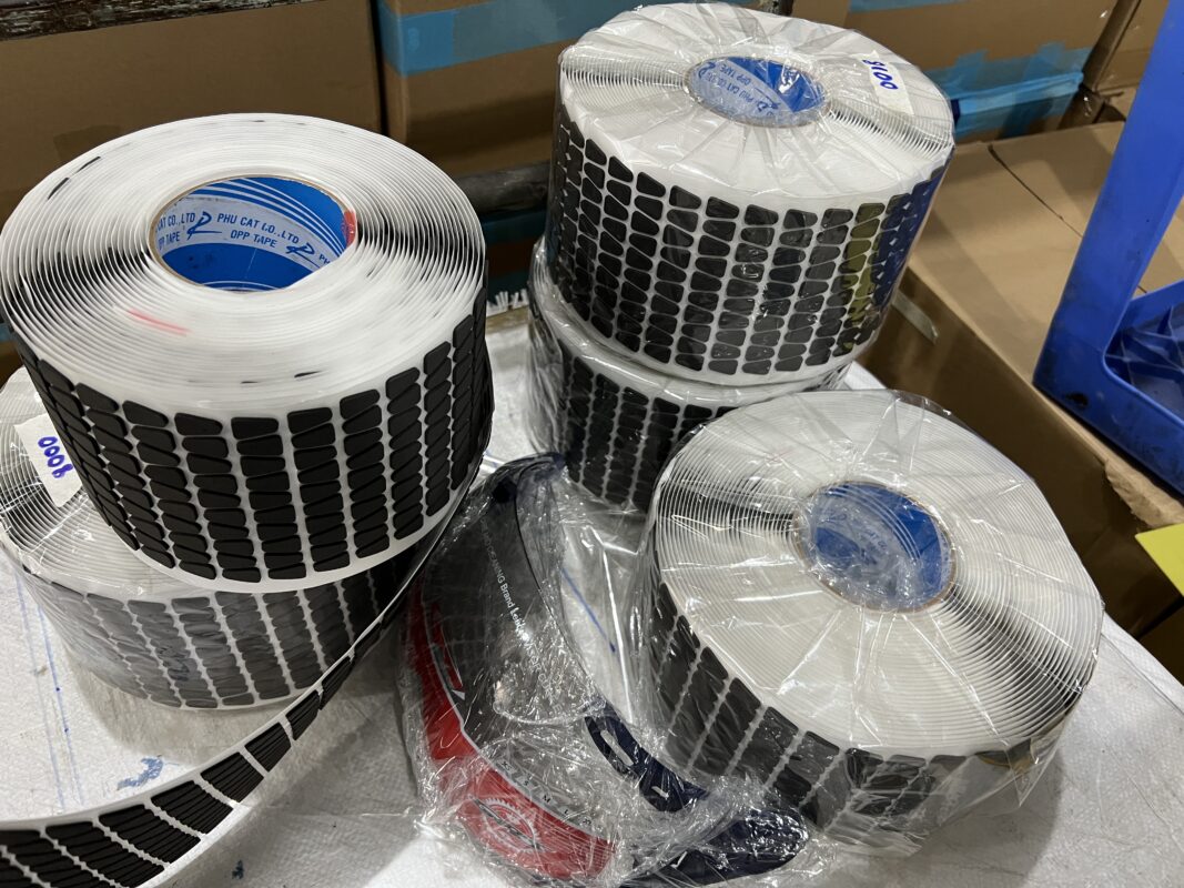 Miếng dính silicone dính 1 mặt chịu nhiệt Bumperpon Pro